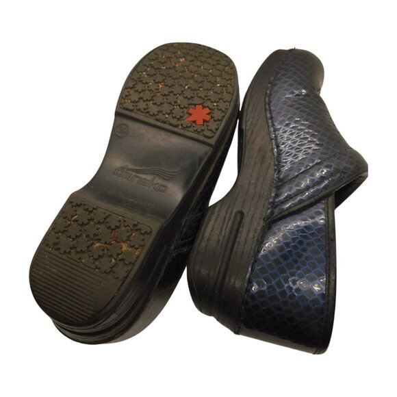Dansko XP Women's Blue Leather Snakeskin Print Professional Clogs Size 8.5 - Picture 10 of 13